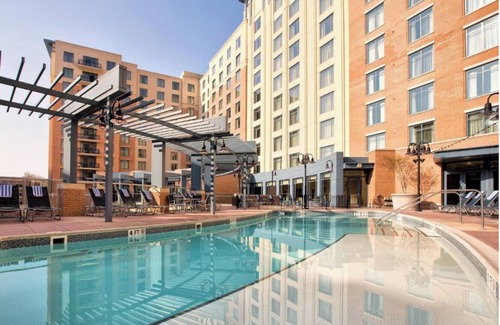 National Harbor Apartment | 2-Bedroom Deluxe Suite on the National Harbor with WiFi, Indoor Pool, and more