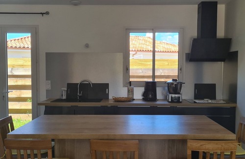 Linxe House | 2 Bedroom Detached House Linxe Close to Amenities and Ocean