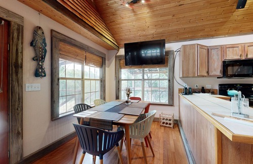 Canyon Lake House | 2-bedroom dog-friendly home with loft and spacious porch