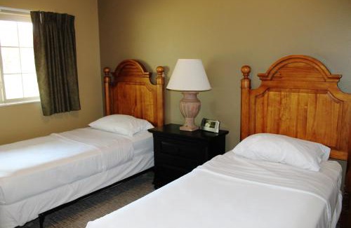 Eagle River House | 2 bedroom Duck Lake condo at Wild Eagle Lodge, #207