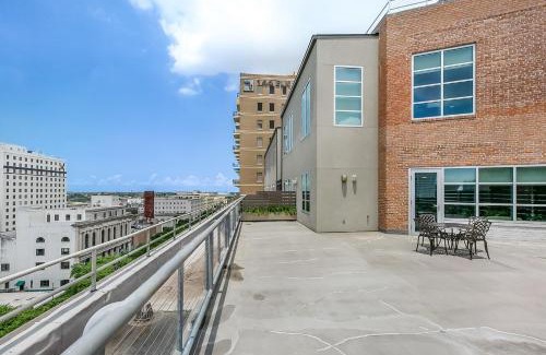 Central Business District Apartment | 2 Bedroom Elegant condos in Downtown New Orleans