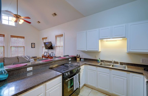 Columbia House | 2 Bedroom Escape - Columbia Downtown (Arsenal Hill)