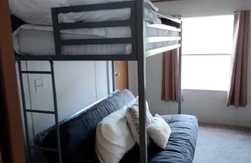 Mayhill Cabin | 2 Bedroom Family Mountain cabin that Sleeps 9 with Stunning Views