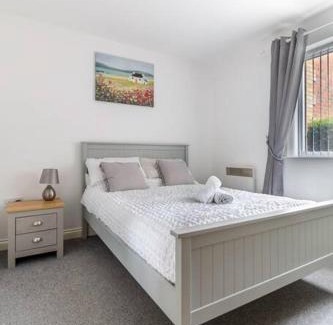 Castleford Apartment | 2 Bedroom Flat 1, Glasshoughton