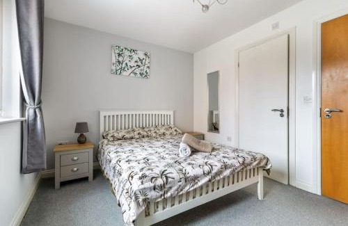 Castleford Apartment | 2 Bedroom Flat 1, Glasshoughton