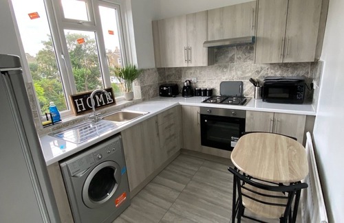 Highbury West Apartment | 2 Bedroom Flat in London