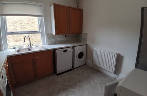 Wimbledon Apartment | 2 Bedroom Flat in Prime Wimbledon Village cul-de-sac location