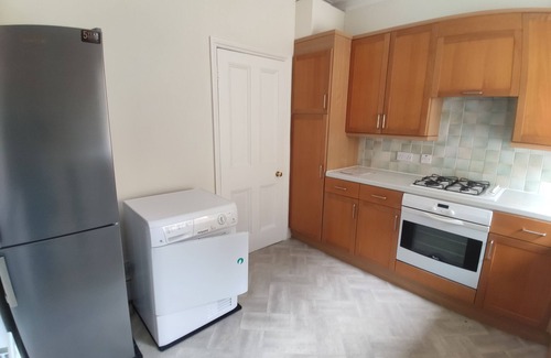 Wimbledon Apartment | 2 Bedroom Flat in Prime Wimbledon Village cul-de-sac location