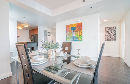 Downtown West Apartment | 2 Bedroom Fully Furnished APT over Camden Yards by RedAwning