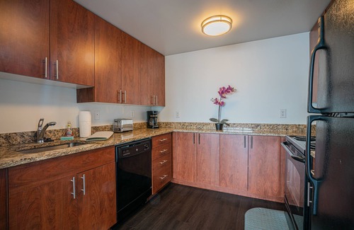 Downtown West Apartment | 2 Bedroom Fully Furnished APT over Camden Yards by RedAwning