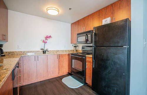 Downtown West Apartment | 2 Bedroom Fully Furnished APT over Camden Yards by RedAwning