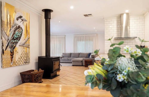 Stirling Bed & Breakfast | 2 Bedroom Garden Apartment