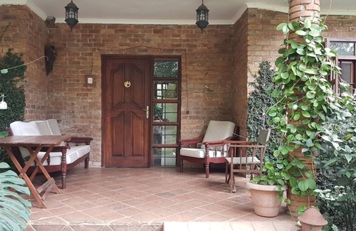 Arusha Cottage | 2 BEDROOM GARDEN COTTAGE ON WILDLIFE ESTATE