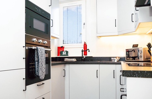 Murthill Apartment | 2 Bedroom Apartment by Central Serviced Apartments