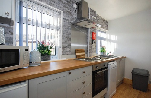 Skinningrove Cottage | 2 bedroom accommodation in Skinningrove, near Saltburn-by-the-Sea