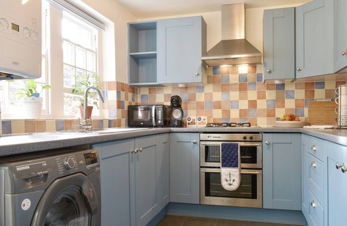 Skinningrove Cottage | 2 bedroom accommodation in Skinningrove, near Saltburn-by-the-Sea