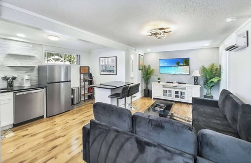 Charleston Apartment | 2-Bedroom Golf Course Getaway!