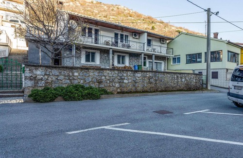 Veljun Primorski Apartment | 2 bedroom gorgeous apartment in Knezica