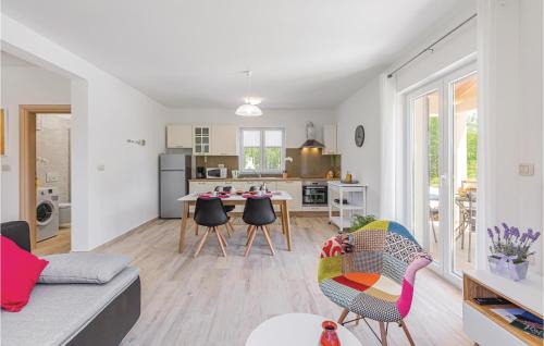 Brgod House | 2 Bedroom Gorgeous Home In Trget
