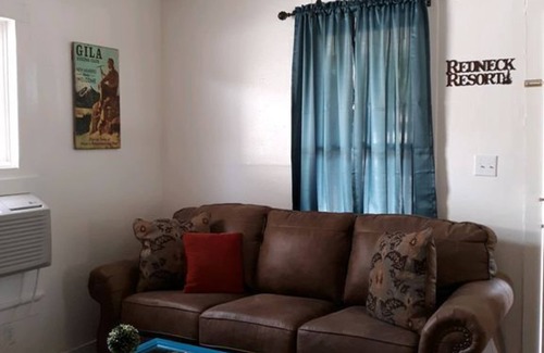 Deming Cottage | 2 bedroom Gorgeous Home-away-from-home