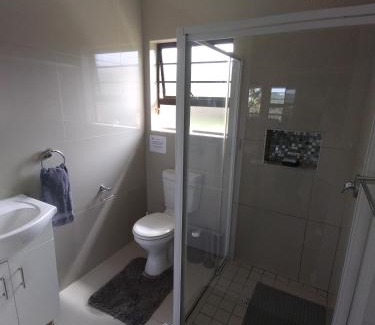 Amatola Coastal Apartment | 2 Bedroom Guest Suite at A-frame Glengariff Beach