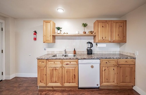 Rexburg Bed & Breakfast | 2 Bedroom Guest Suite with Free Continental Breakfast