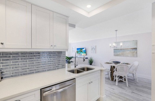 Marco Island Condo | 2-Bedroom Gulf Front - South Seas Tower 3 #1809