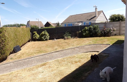 Saint-Aubin-sur-Mer House | 2 bedroom house with sea view, garden, car refill