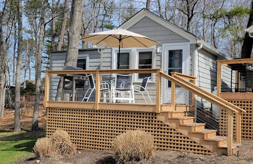 Hampton Bays House | 2 Bedroom Hamptons Waterfront Cottage Rental