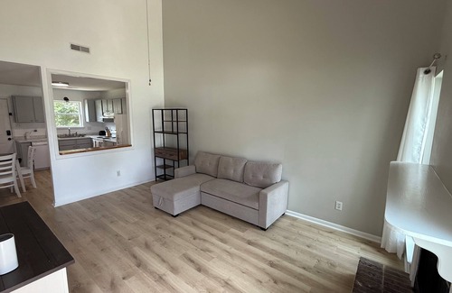 Piney Green House | 2 Bedroom Hideaway in Jacksonville