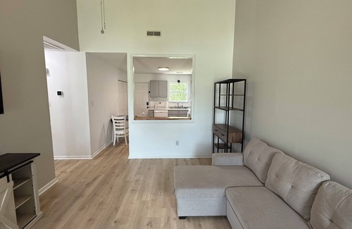 Piney Green House | 2 Bedroom Hideaway in Jacksonville