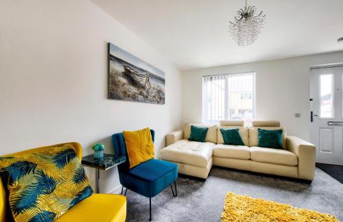 Bonnybridge House | 2-Bedroom Holiday Home With Private Garden & Parking