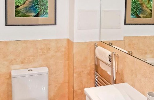 Gifford Apartment | 2 bedroom Holyrood flat