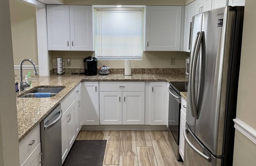 Fort Walton Beach House | 2 bedroom home located approximately 10 minutes from the beach!