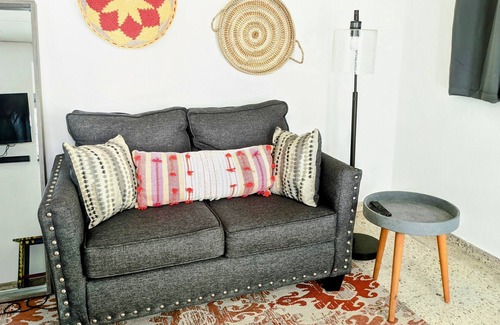 Catano House | 2 Bedroom Home,a step away from Cataño Waterfront,a Ferry away from Old San Juan