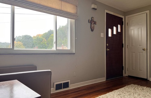 McKnight House | 2 Bedroom Home Available for 30+ Day Rentals