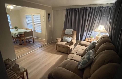 Apopka House | 2 bedroom home close to Disney