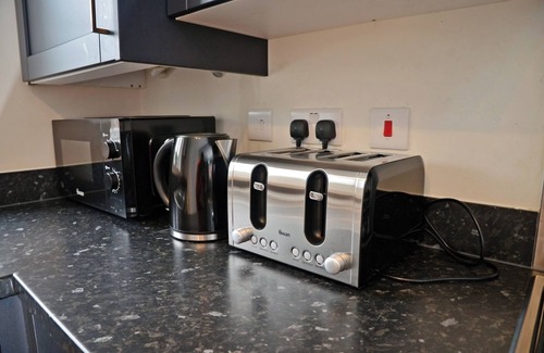 Forsbrook House | 2 Bedroom Home-Sleeps7,Fast Wifi,Near AltonTowers