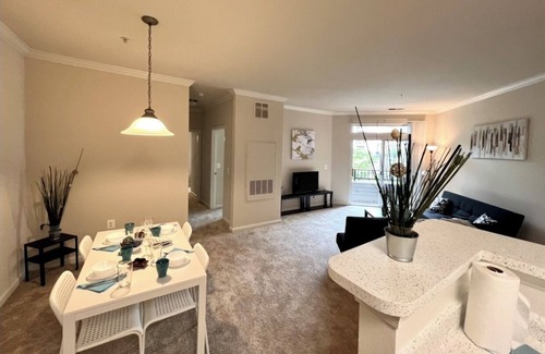 North Bethesda Apartment | 2 Bedroom Home in Bethesda