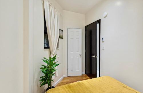 Manhattan Valley Apartment | 2 Bedroom Home in Manhattan Valley