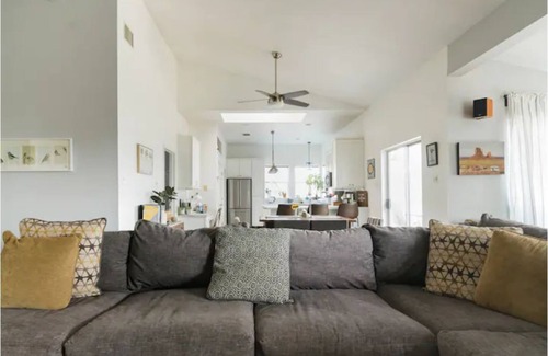 Georgetown House | 2-bedroom home in the country but just a short drive to downtown Georgetown!