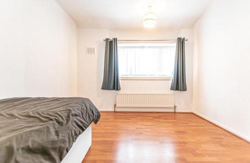 Bootle House | 2 Bedroom Home - Netflix , Nice Area