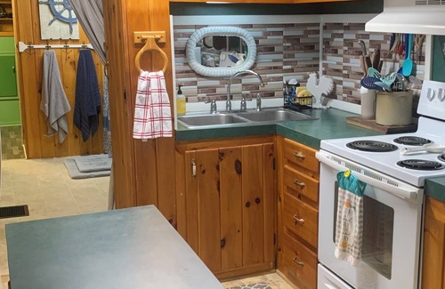 Camptown House | 2-bedroom home. Very spacious with creek access and fire pit. Close to game land