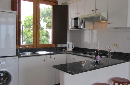 Puerto del Carmen Apartment | 2 Bedroom Homely Apartment With Wonderful Sea Views From The Living Room & Wi-Fi