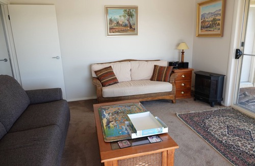 Gippsland House | 2 bedroom house at Woodside Beach