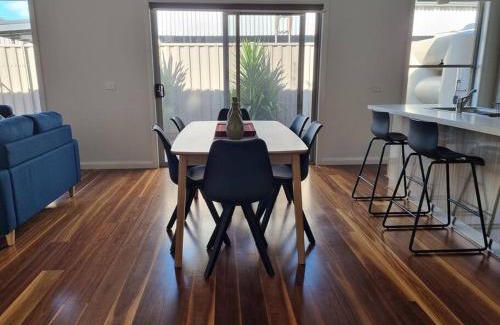 Nagambie Villa | 2 bedroom house Central Nagambie sleeps 5