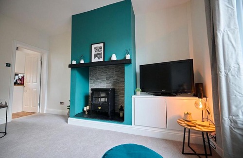 Great Harwood House | 2 Bedroom House- Contractors - Families - Sleeps 4
