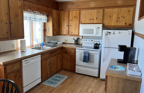 Rye House | 2 Bedroom House in Clear View of Jenness Beach.