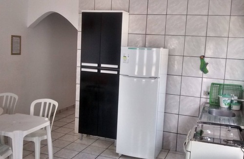 Maranduba House | 2 BEDROOM HOUSE IN CONDOMINIUM GARAGE 3 CARS WIFI BARBECUE. 250M FROM THE BEACH