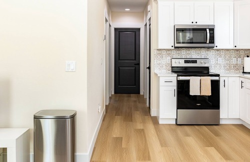 Bearss Plaza House | 2-bedroom house in Tampa with WiFi and parking/13 mins to downtown